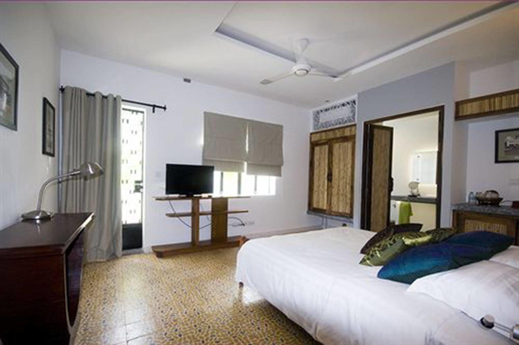 The Sangkum Hotel بنوم بنه المظهر الخارجي الصورة