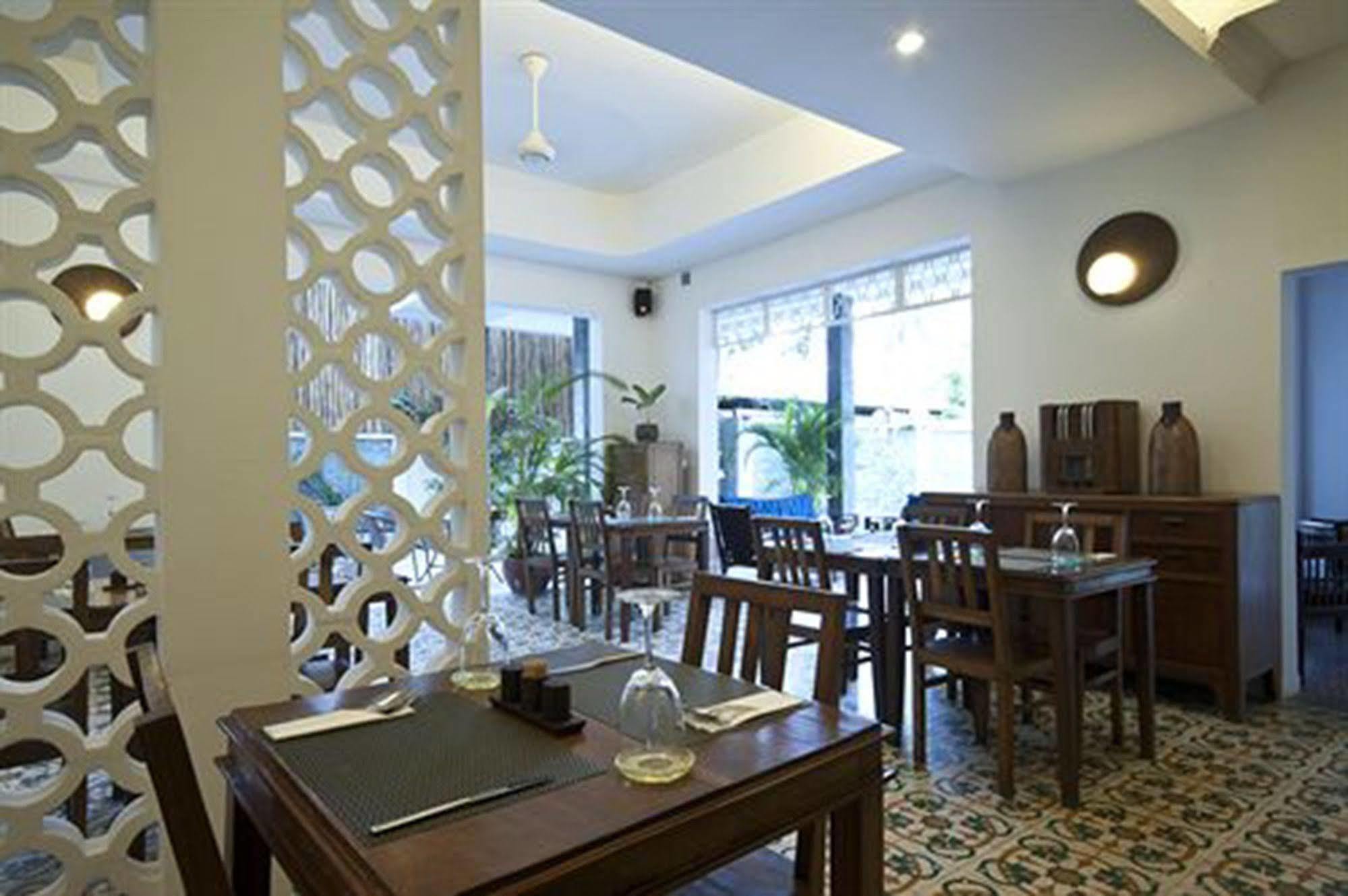 The Sangkum Hotel بنوم بنه المظهر الخارجي الصورة