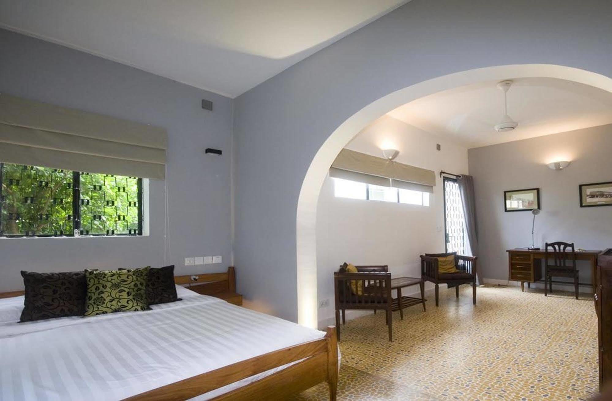 The Sangkum Hotel بنوم بنه المظهر الخارجي الصورة